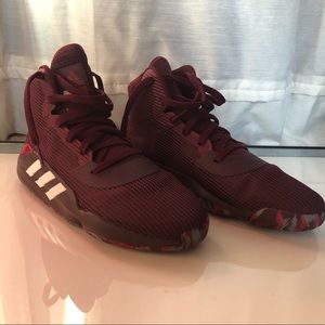 Adidas pro bounce 2019 maroon. Size 12 men’s Never worn. Includes original box.